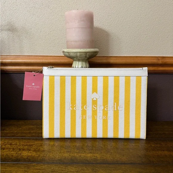 ✨NWT - Kate Spade Street Tote Large Zip Pouch✨ - Picture 2 of 8
